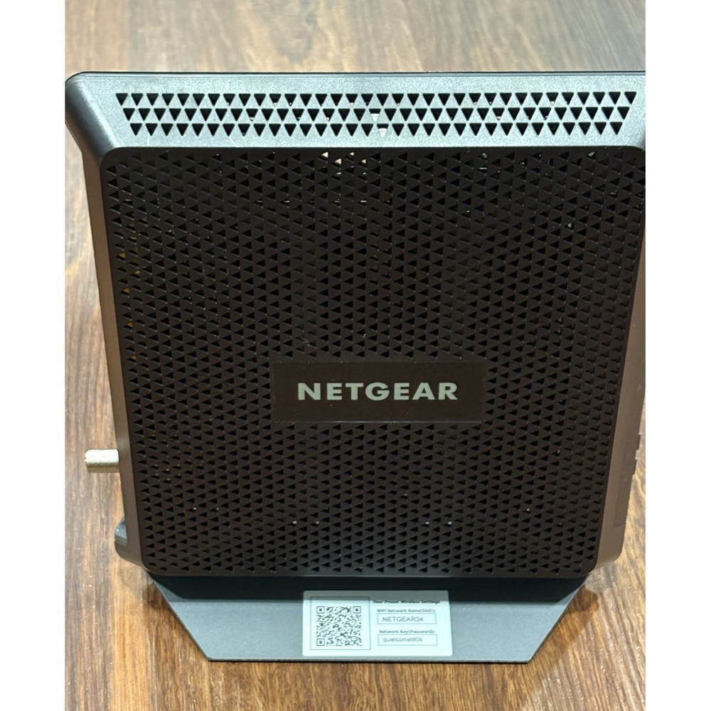 NETGEAR Nighthawk DOCSIS 3.0 Cable Modem Router C7000v2 - Picture 4 of 15